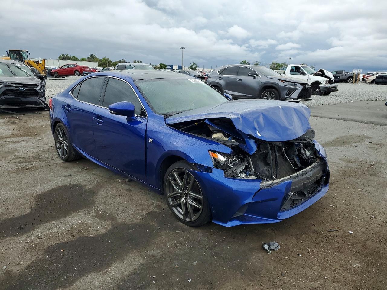 2016 Lexus Is 300 Base - Фото 4