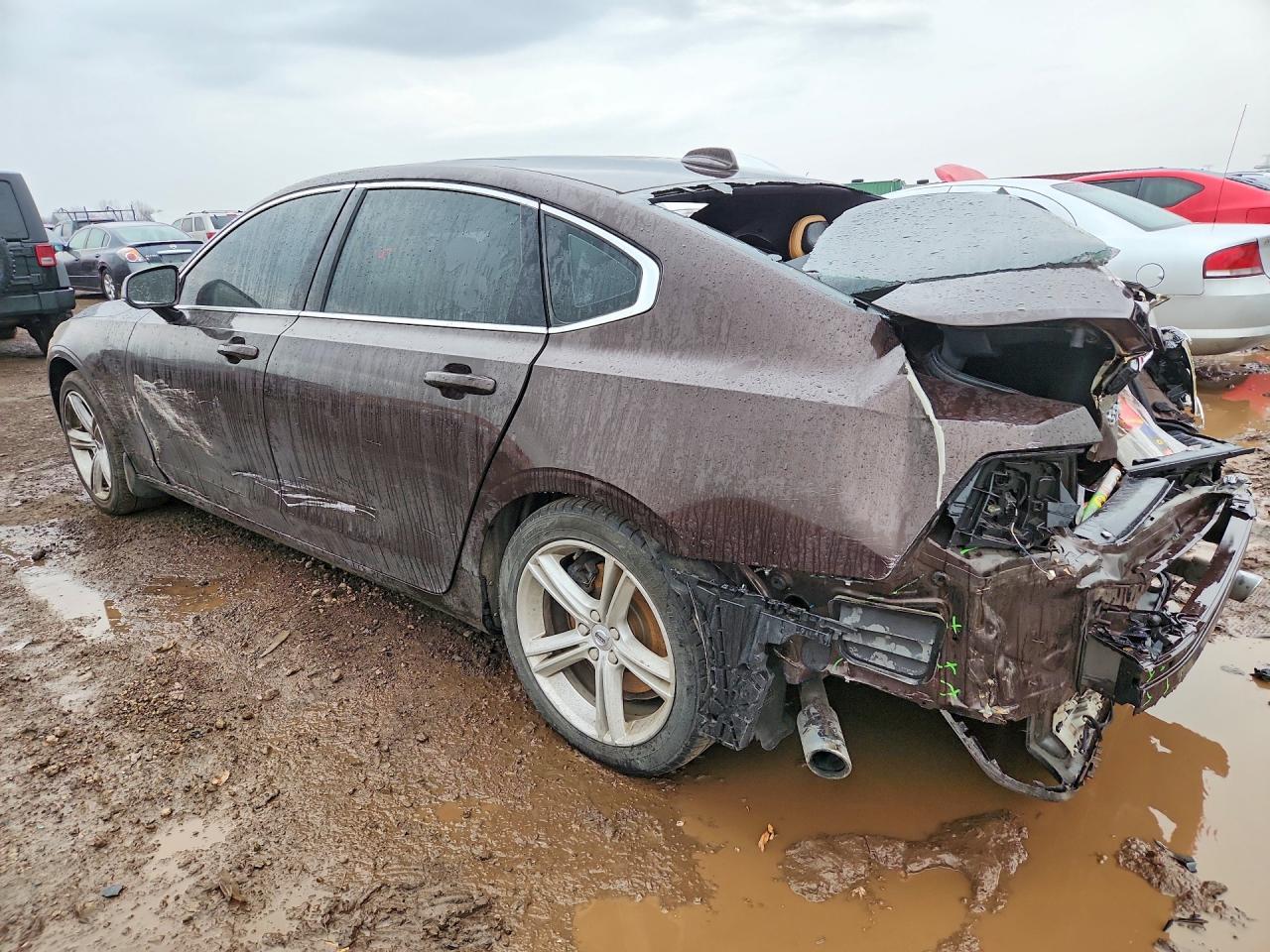 2018 Volvo S90 T5 Momentum - Image 2