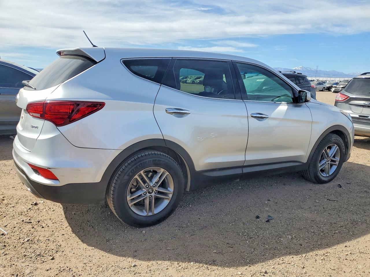 2018 Hyundai Santa Fe Sport 2.4L - Фото 3