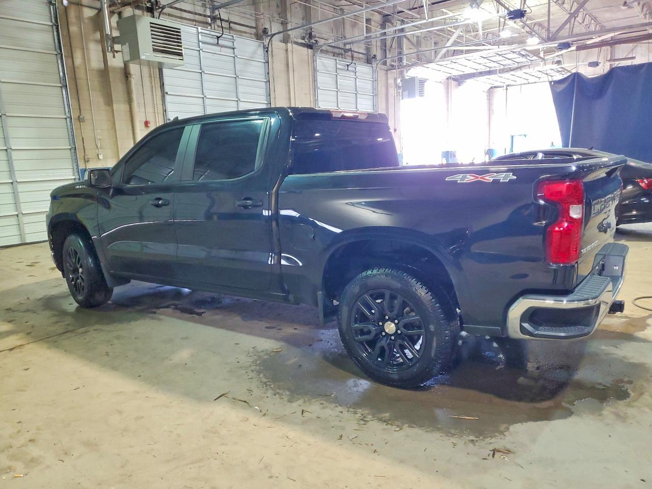 2021 Chevrolet Silverado K1500 Lt - Фото 2