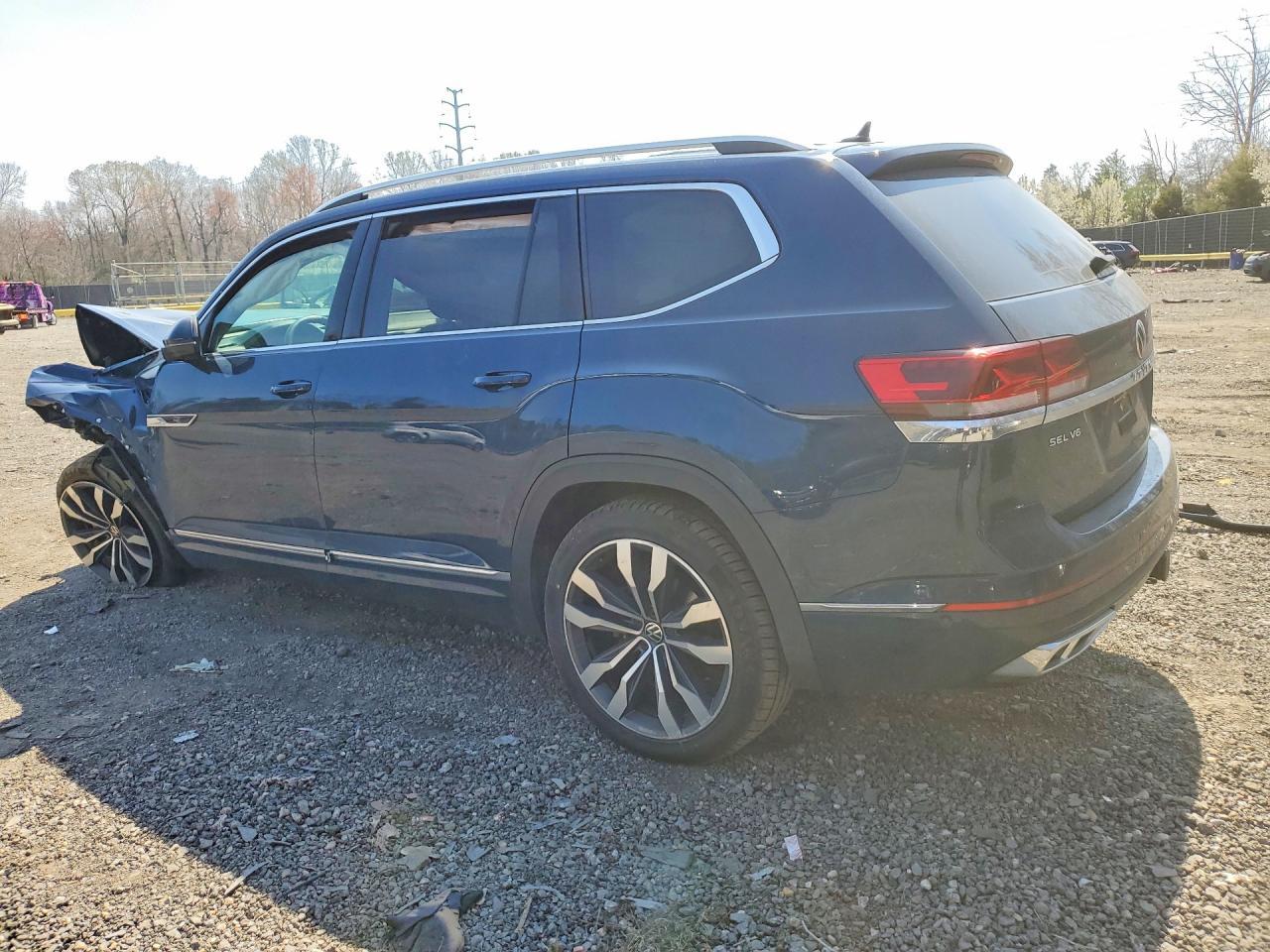 2023 Volkswagen Atlas Sel Premium R-Line - Image 2