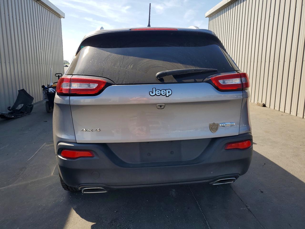 2018 Jeep Cherokee Latitude - Фото 6