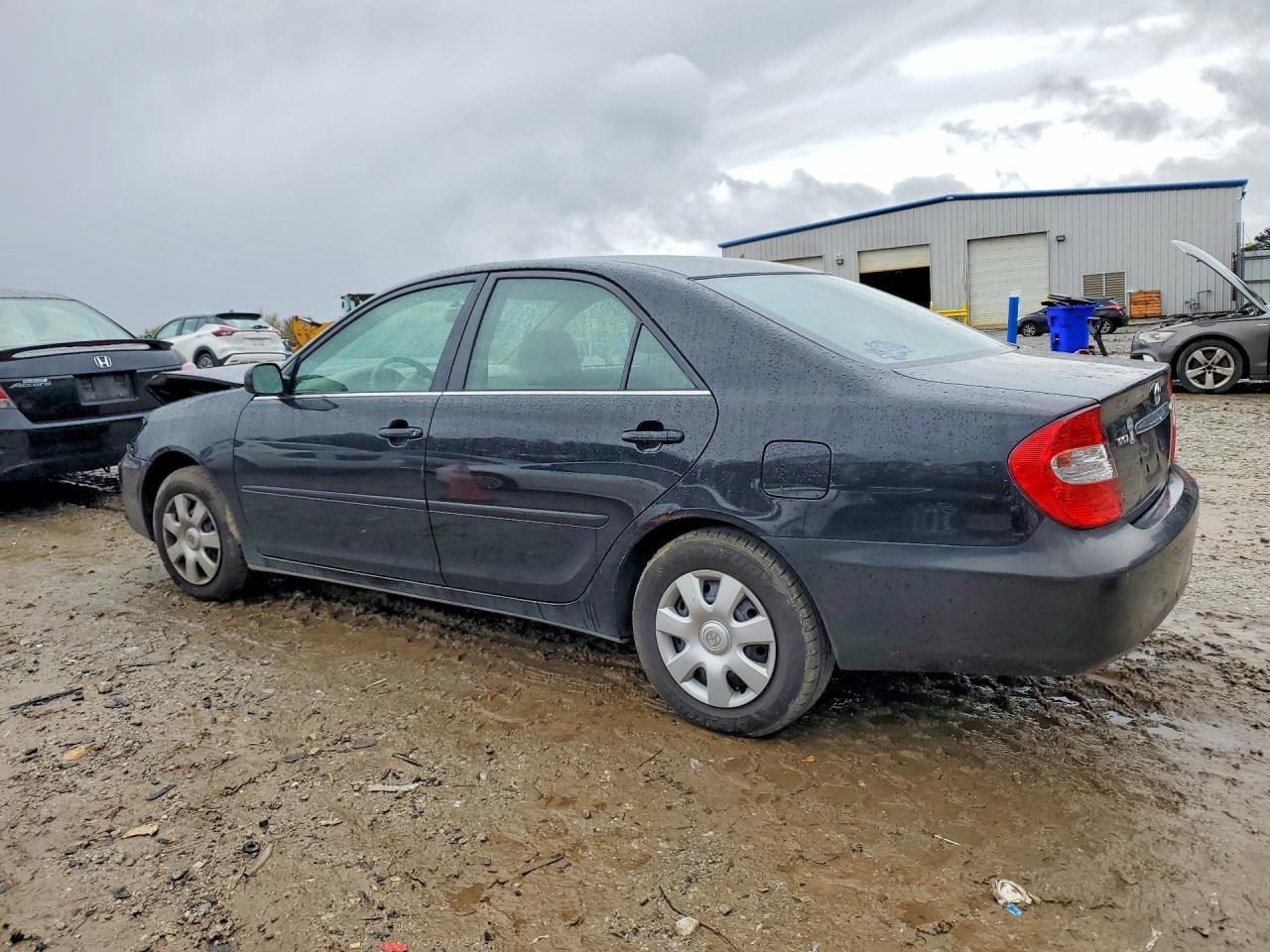 2002 Toyota Camry Le - Image 2
