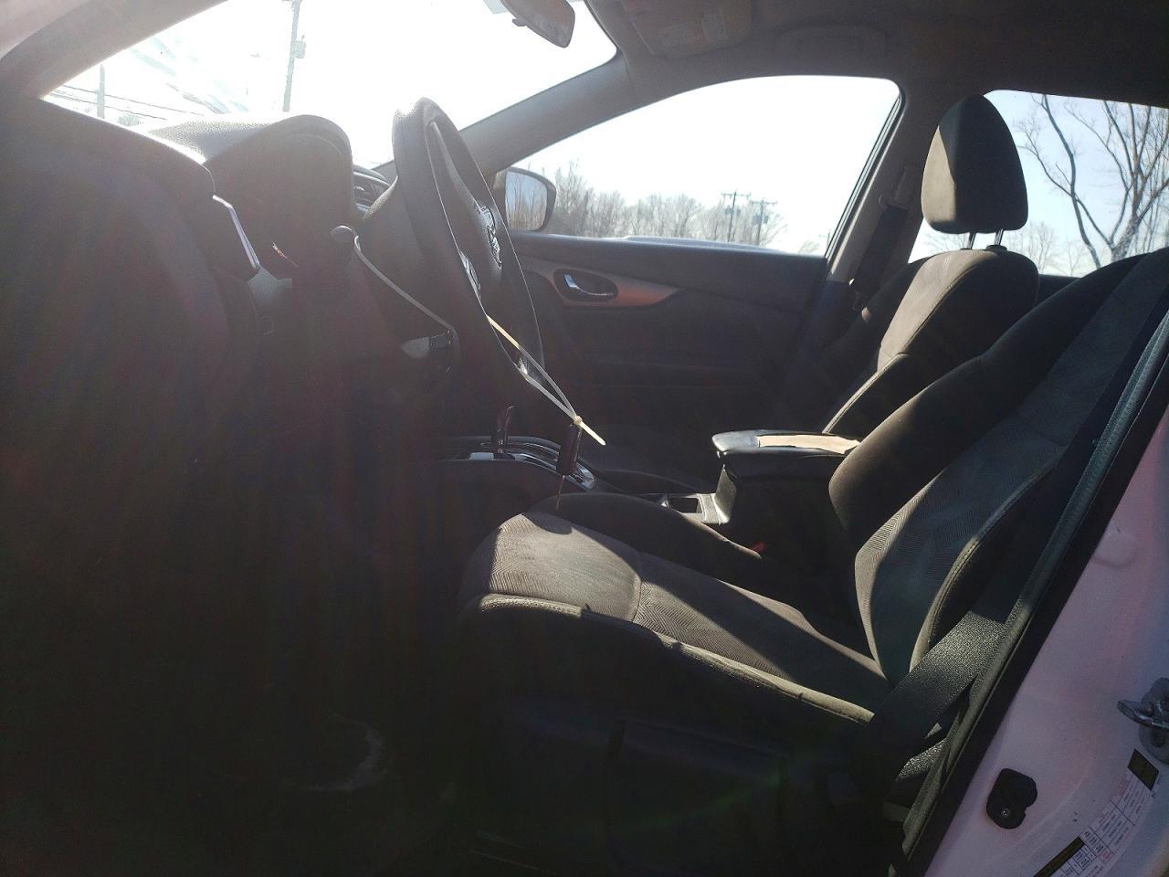 2015 Nissan Rogue S - Фото 7
