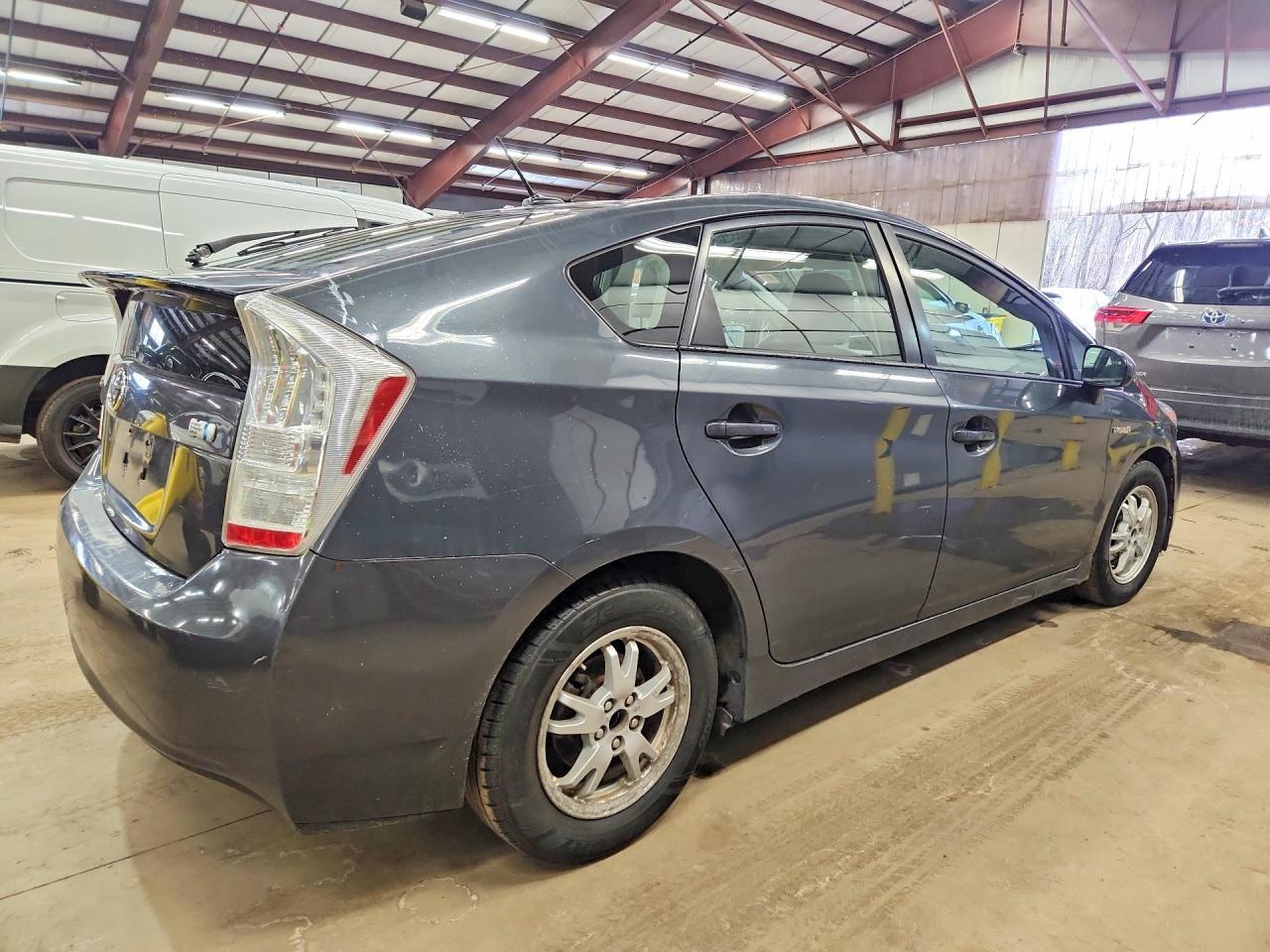 2010 Toyota Prius Iii - Image 3