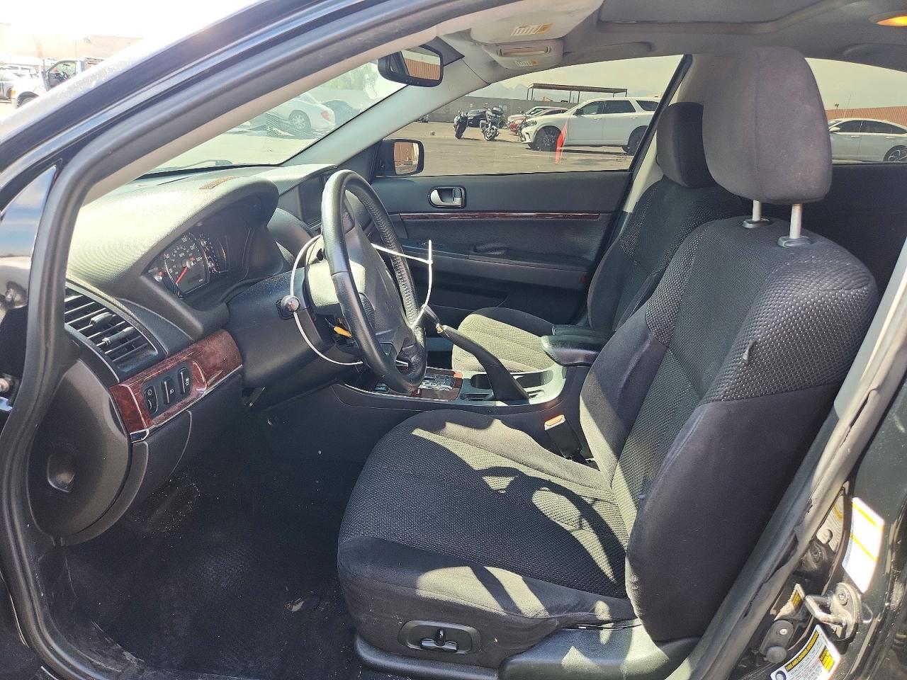 2012 Mitsubishi Galant - Image 7