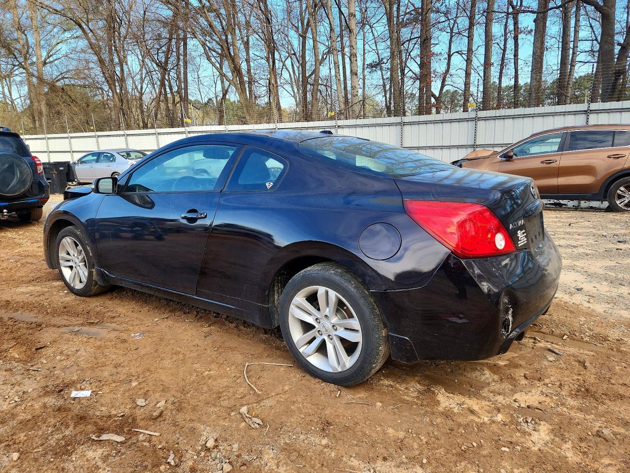 2010 Nissan Altima 2.5 S - Image 2