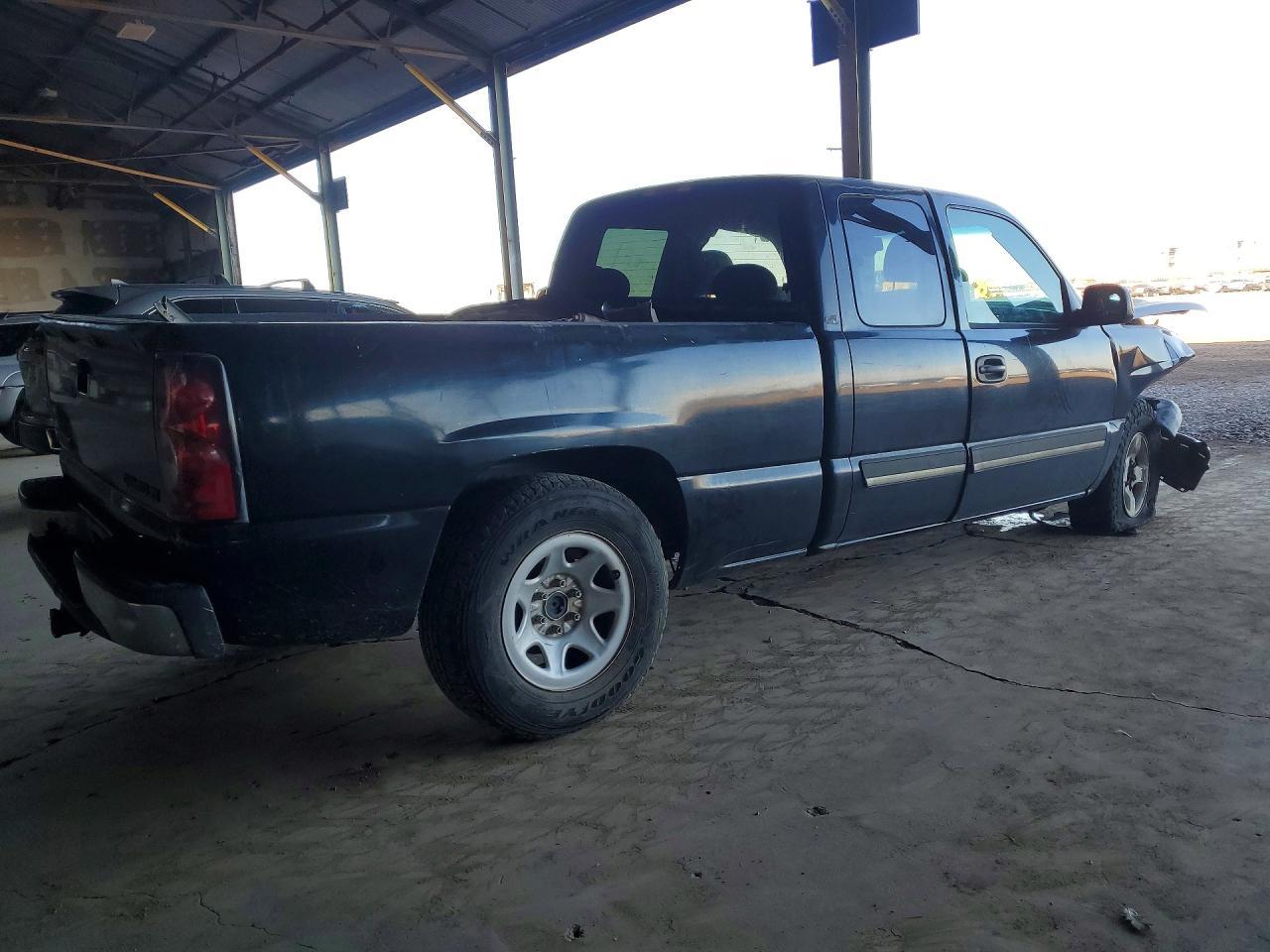 2004 Chevrolet Silverado C1500 - Фото 3