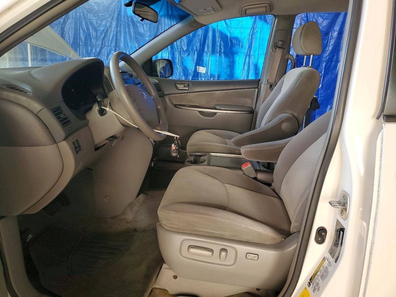 2006 Toyota Sienna Le 7 Passenger - Фото 7