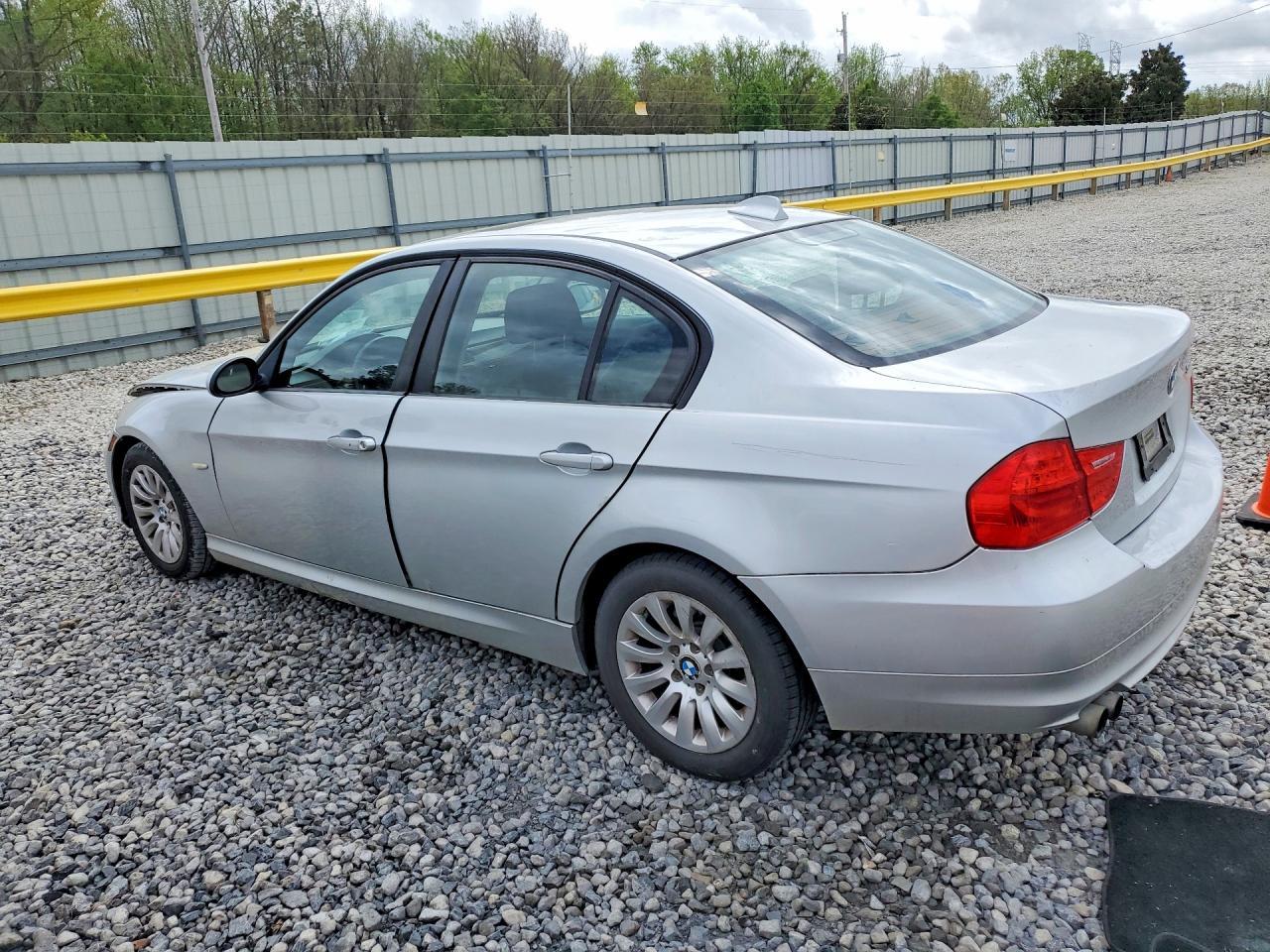 2009 BMW 328 I - Image 2