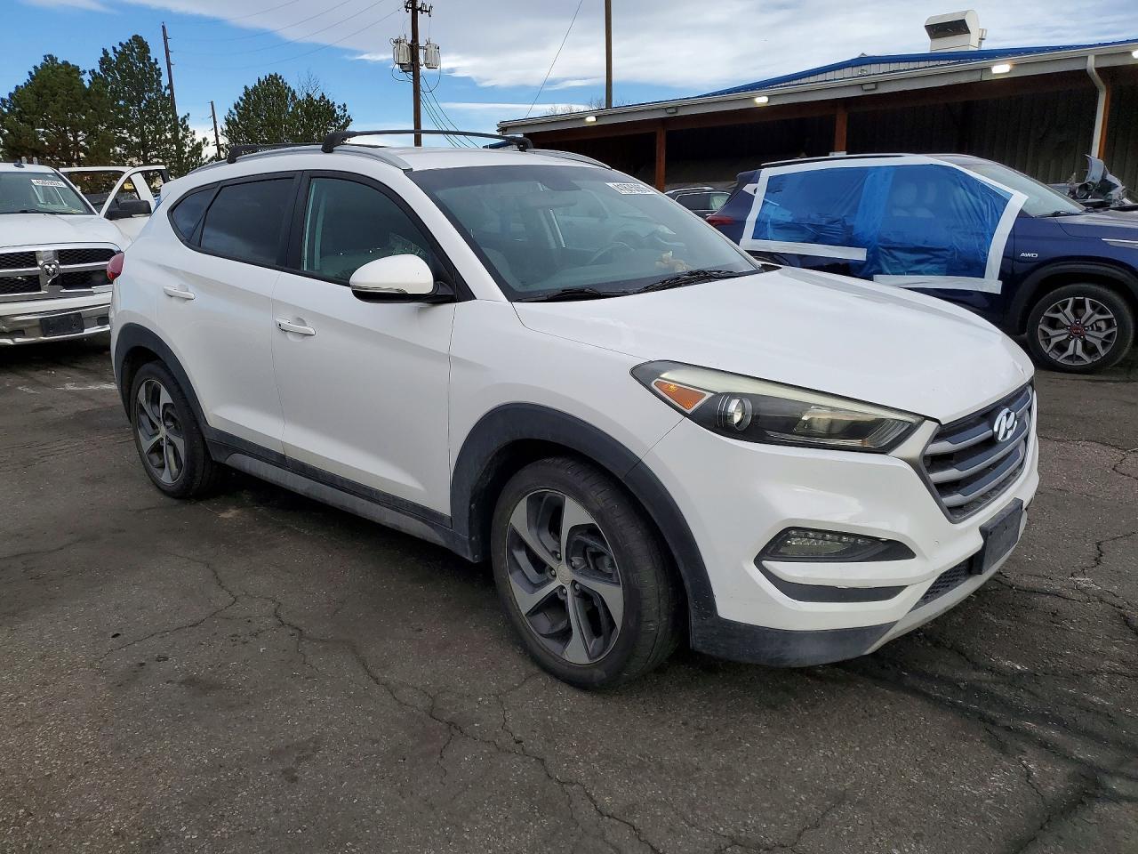 2017 Hyundai Tucson Sport - Image 4