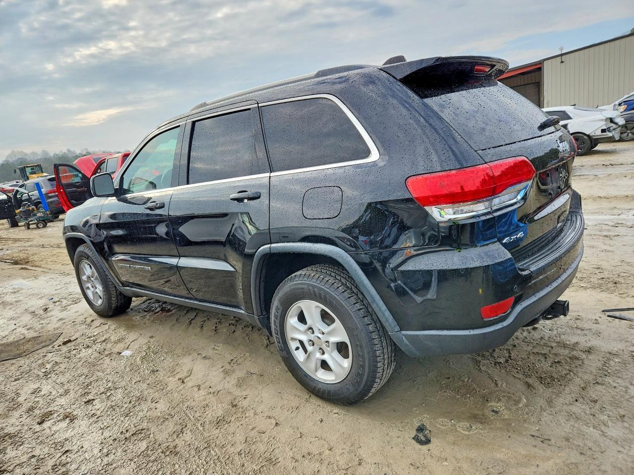 2017 Jeep Grand Cherokee Laredo - Image 2