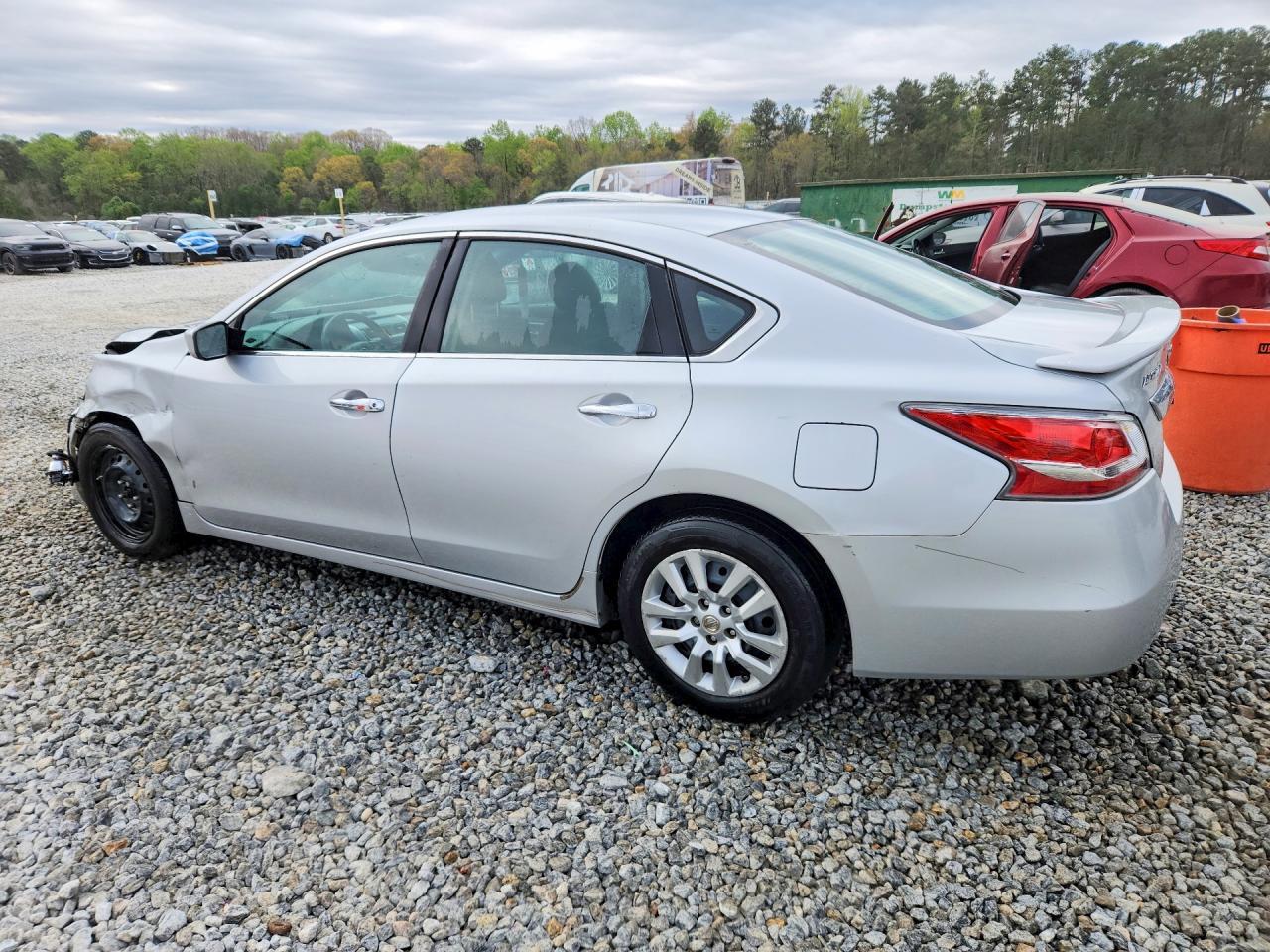 2015 Nissan Altima 2.5 S - Фото 2