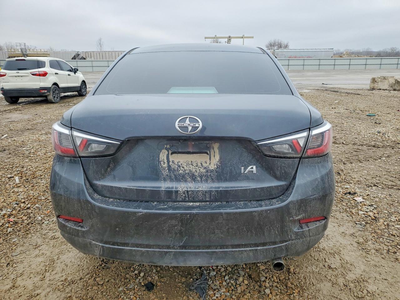 2016 Toyt Scion Ia Base - Фото 6