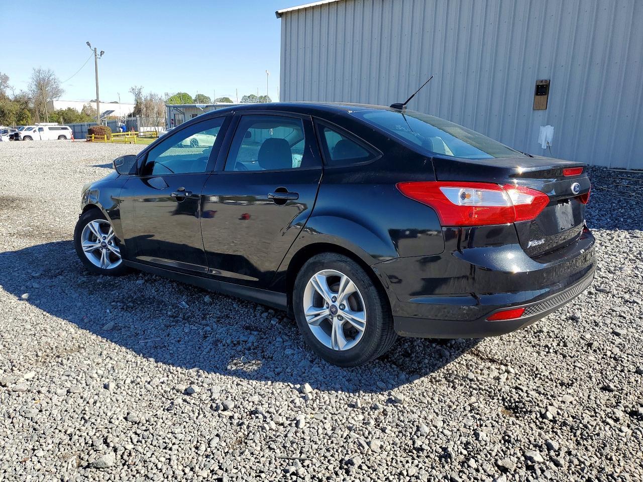 2014 Ford Focus Se - Image 2