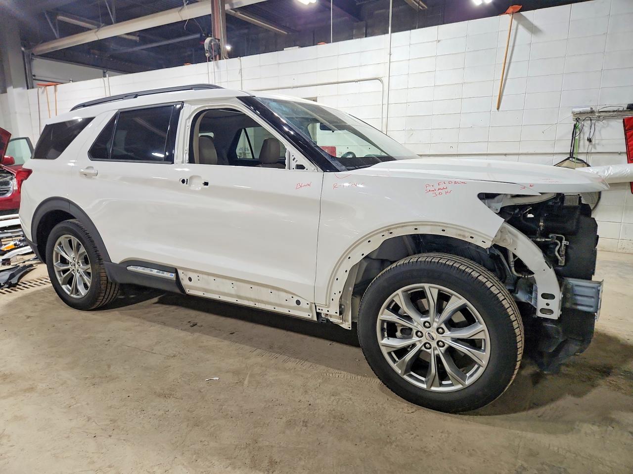2020 Ford Explorer Xlt - Фото 4