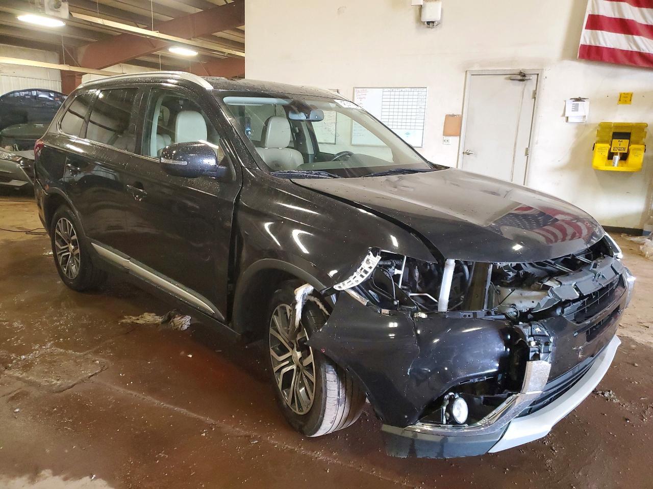 2017 Mitsubishi Outlander Se - Фото 4