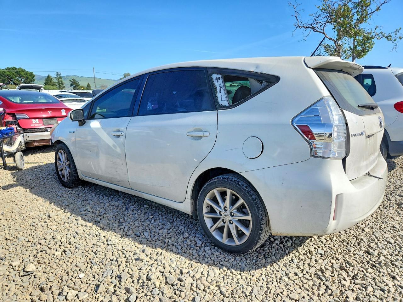 2013 Toyota Prius V Five - Фото 2