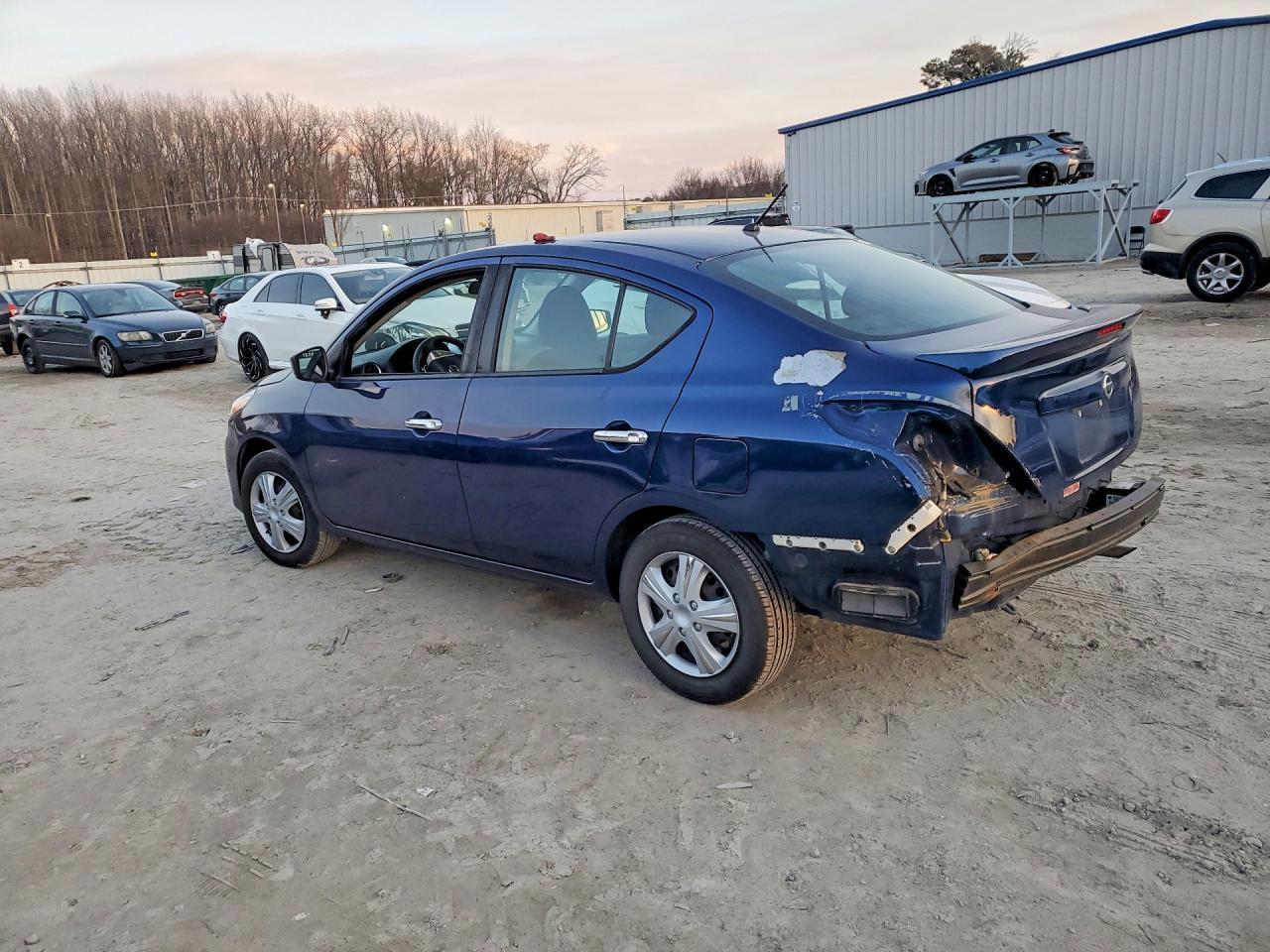 2018 Nissan Versa S - Фото 2
