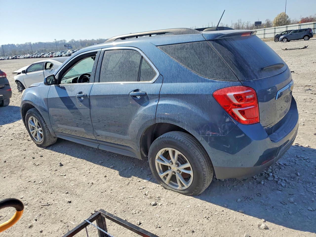 2017 Chevrolet Equinox Ltz - Image 2