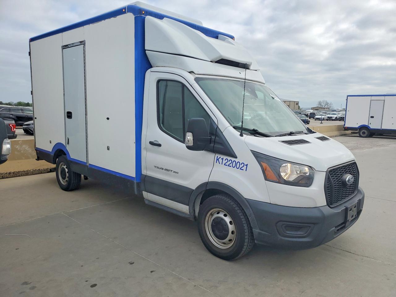 2021 Ford Transit Delivery Truck - Фото 4