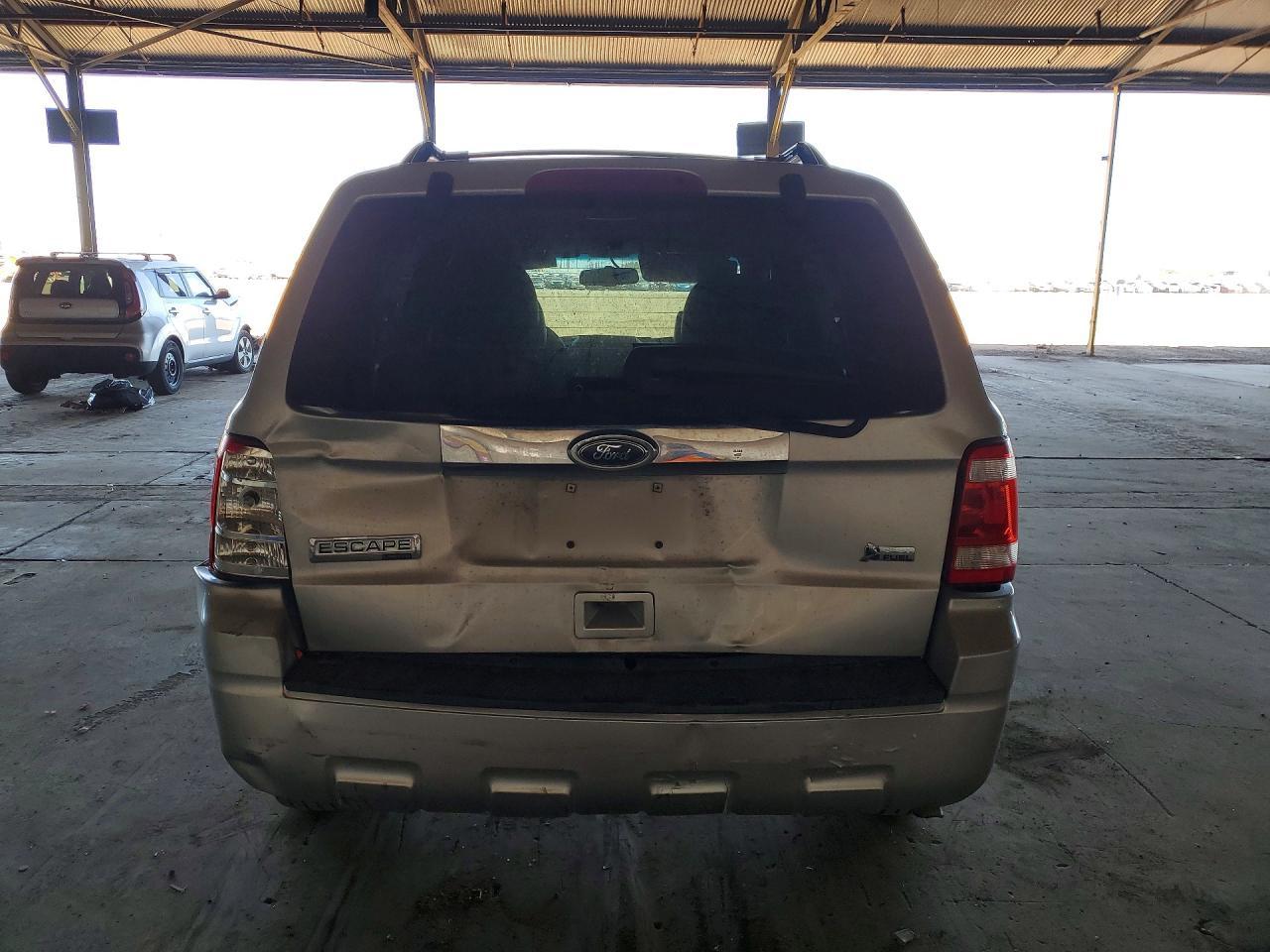 2011 Ford Escape - Фото 6