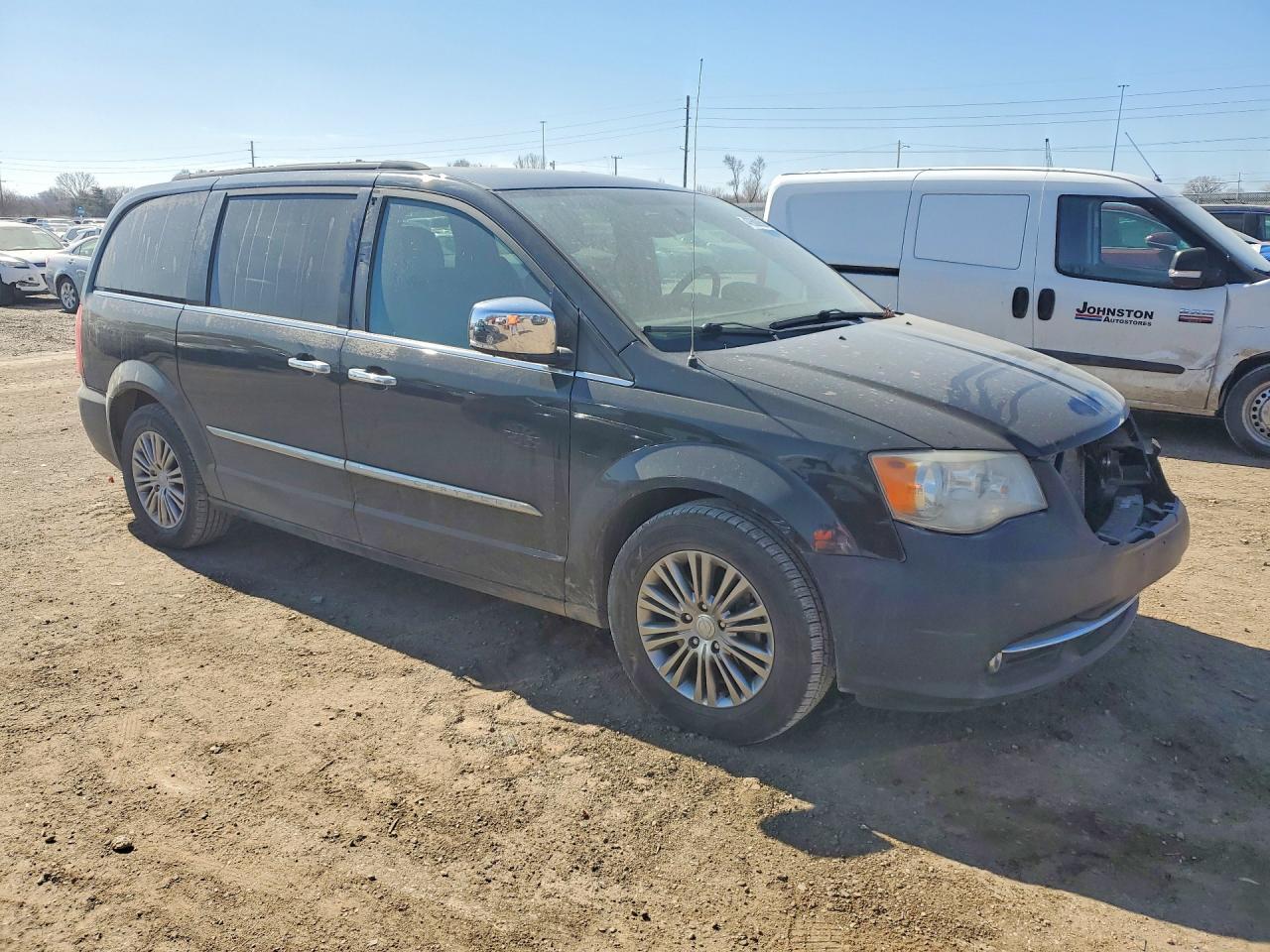 2014 Chrysler Town & Country Touring L - Фото 4