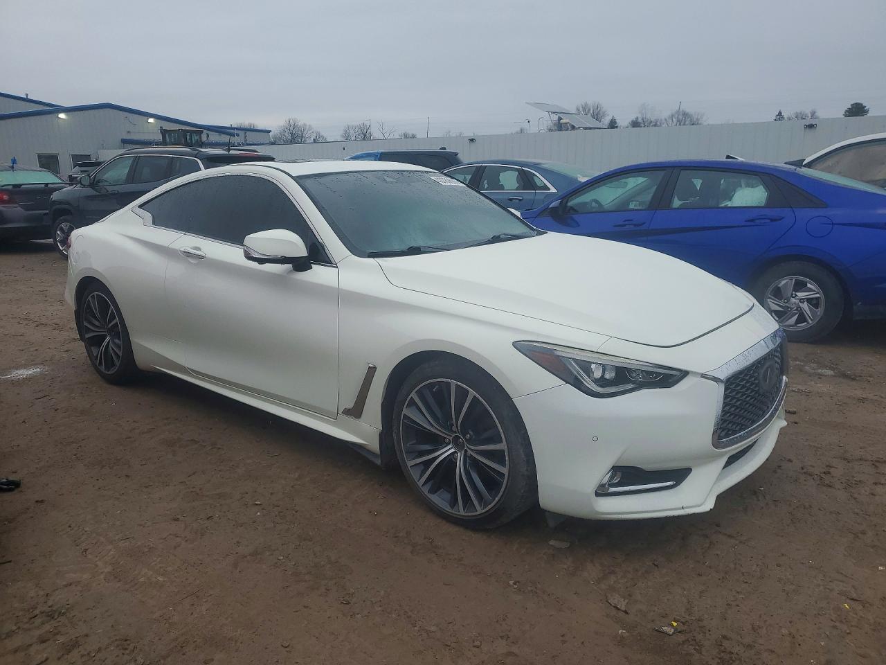 2017 Infiniti Q60 3.0T Premium - Image 4