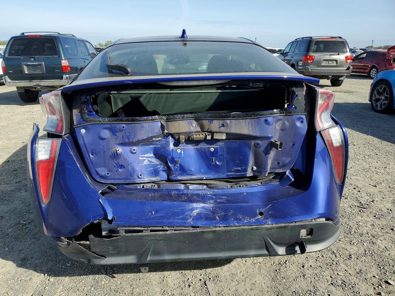 2017 Toyota Prius Four Touring - Фото 6