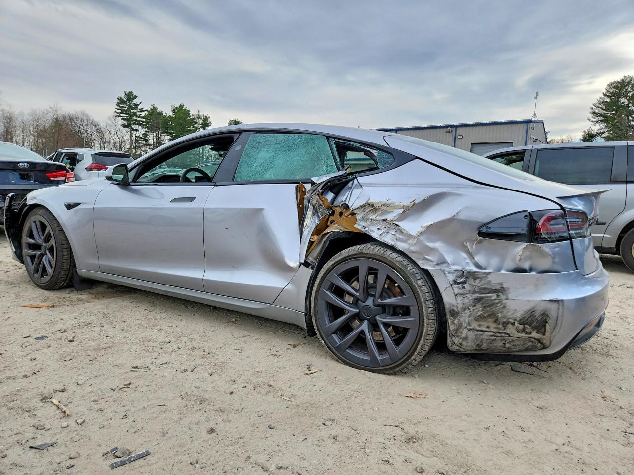 2024 Tesla Model S - Фото 2