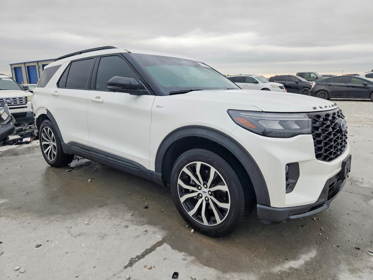 2025 Ford Explorer St-Line - Фото 4