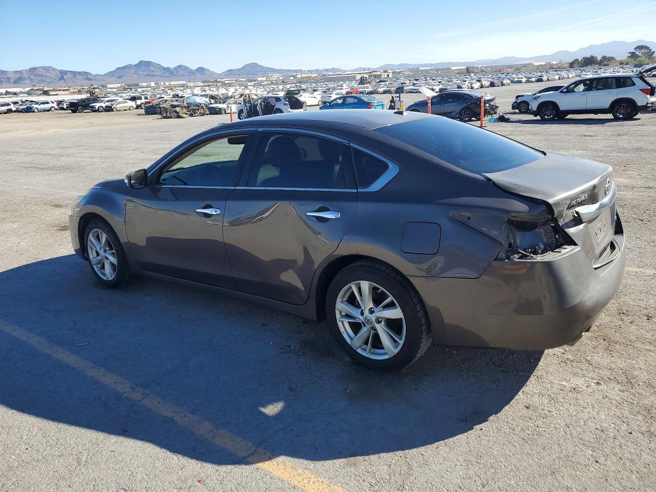 2013 Nissan Altima 2.5 - Фото 2