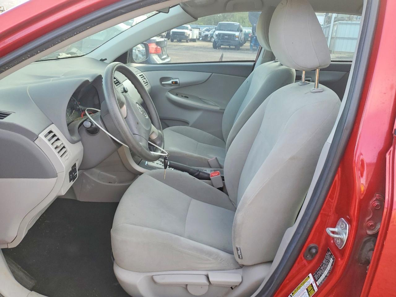 2010 Toyota Corolla Base - Фото 7