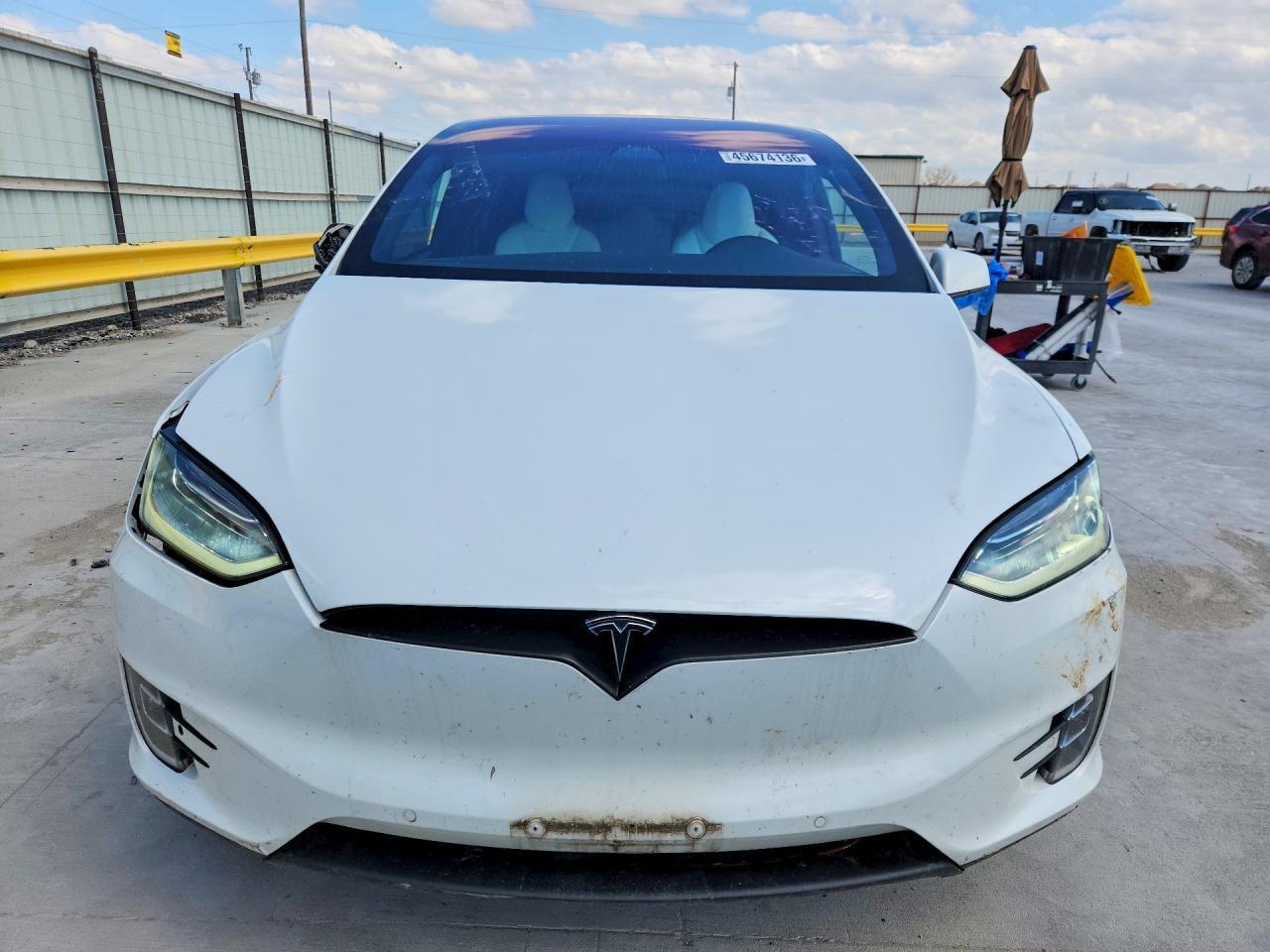 2018 Tesla Model X - Фото 5