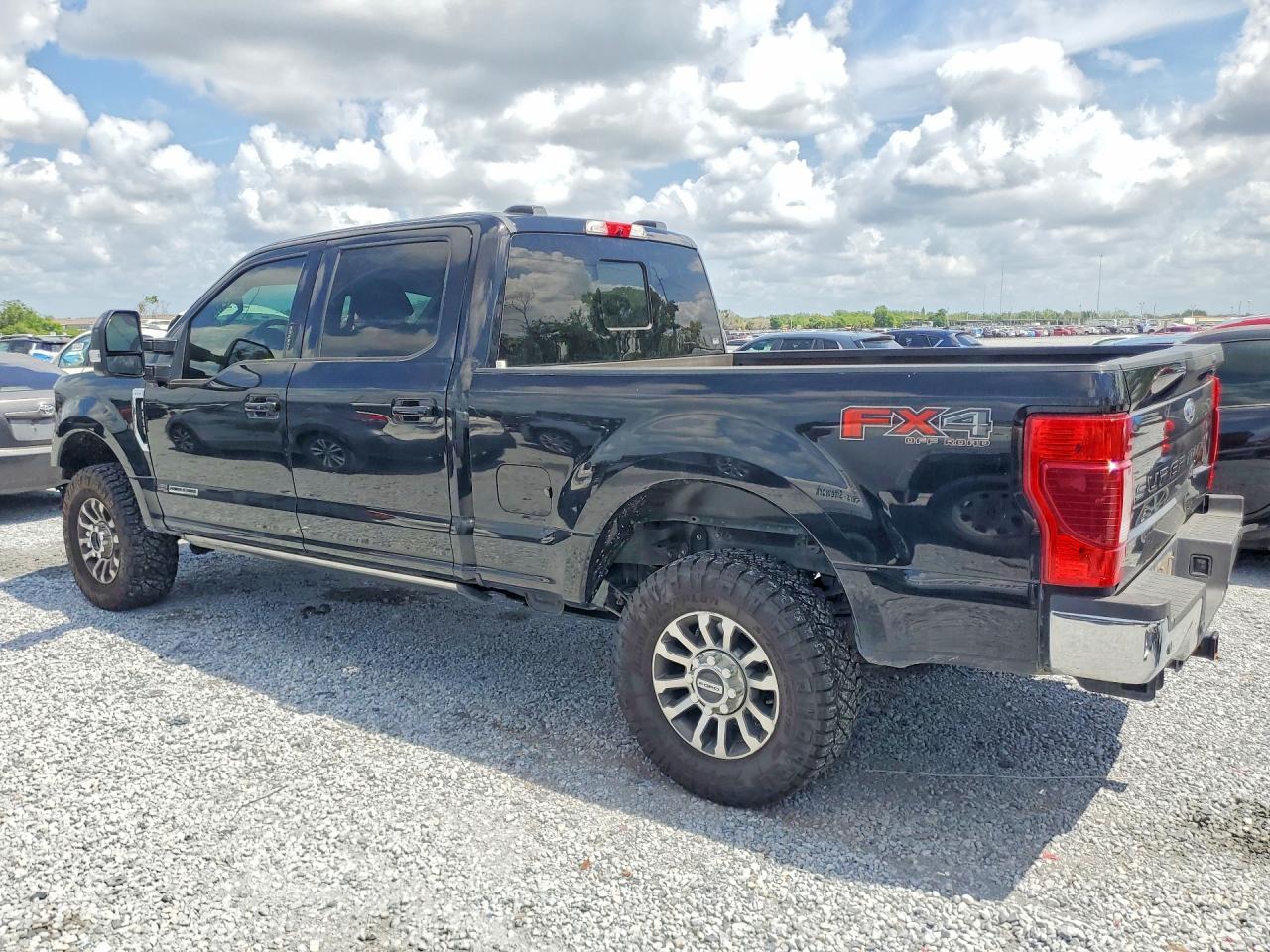 2022 Ford F250 Super Duty - Image 2