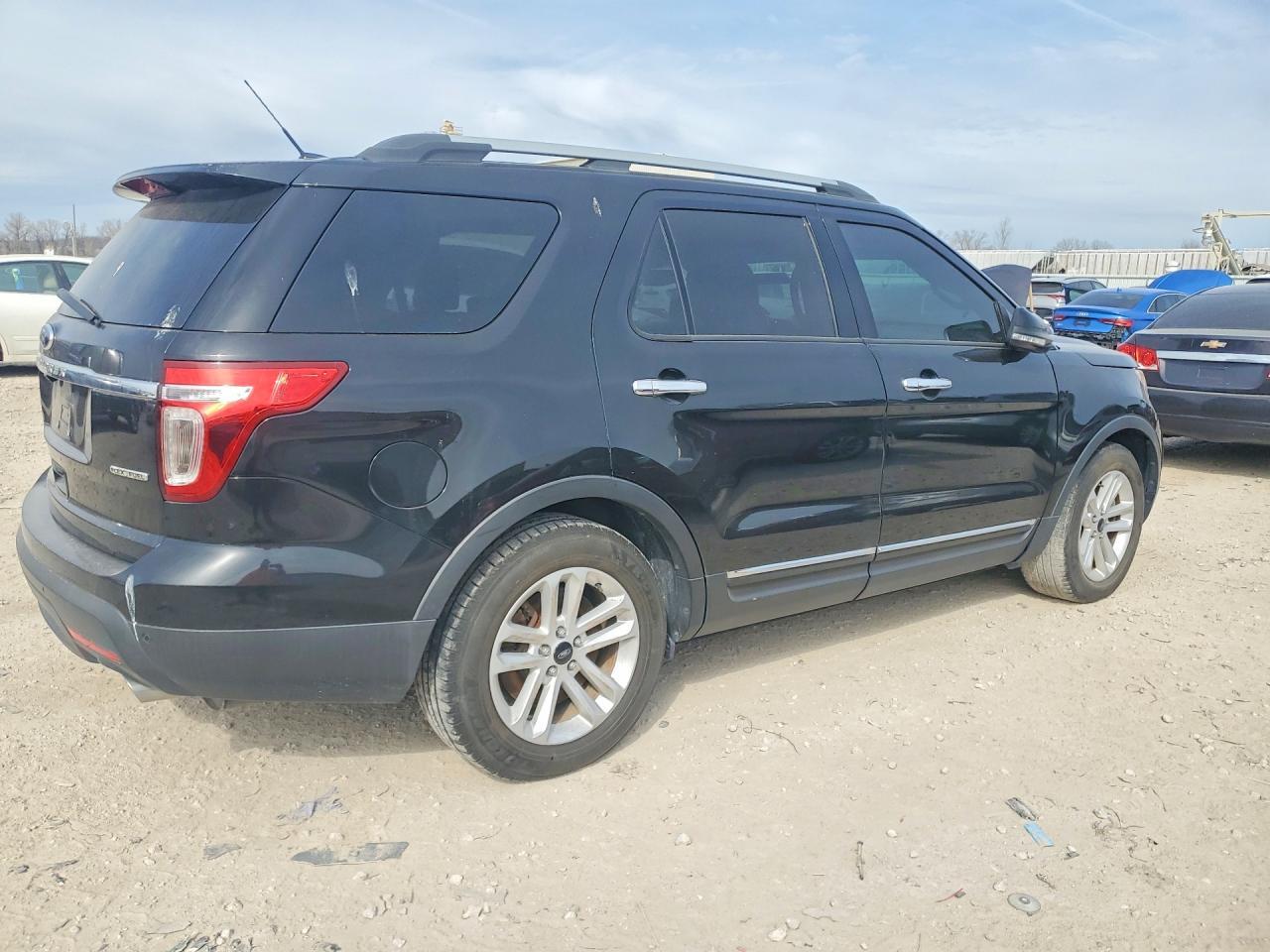 2014 Ford Explorer Xlt - Image 3