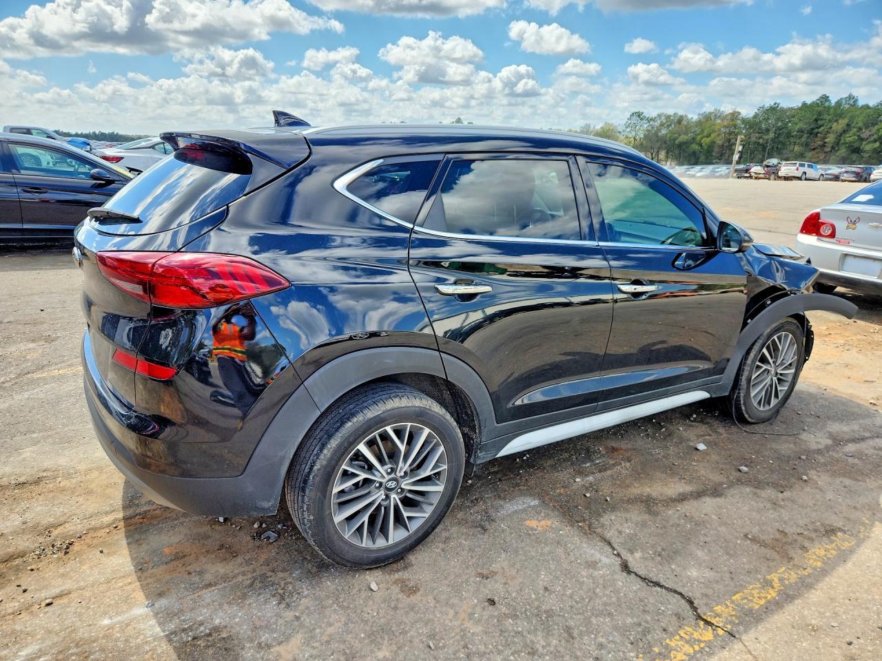 2021 Hyundai Tucson Limited - Image 3