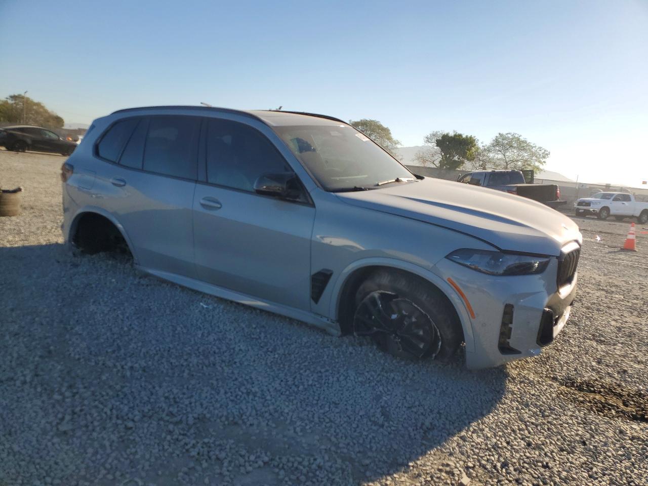 2024 BMW X5 M60I - Фото 4