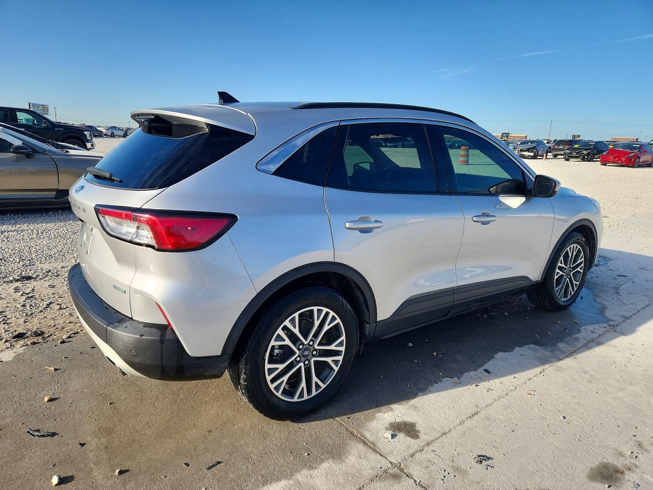 2020 Ford Escape Sel - Фото 3