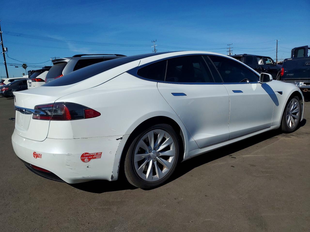 2016 Tesla Model S - Image 3