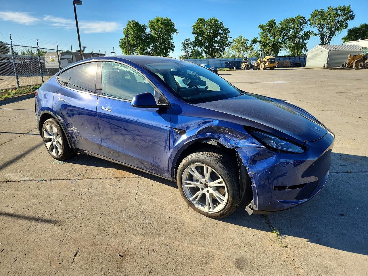 2023 Tesla Model Y - Фото 4