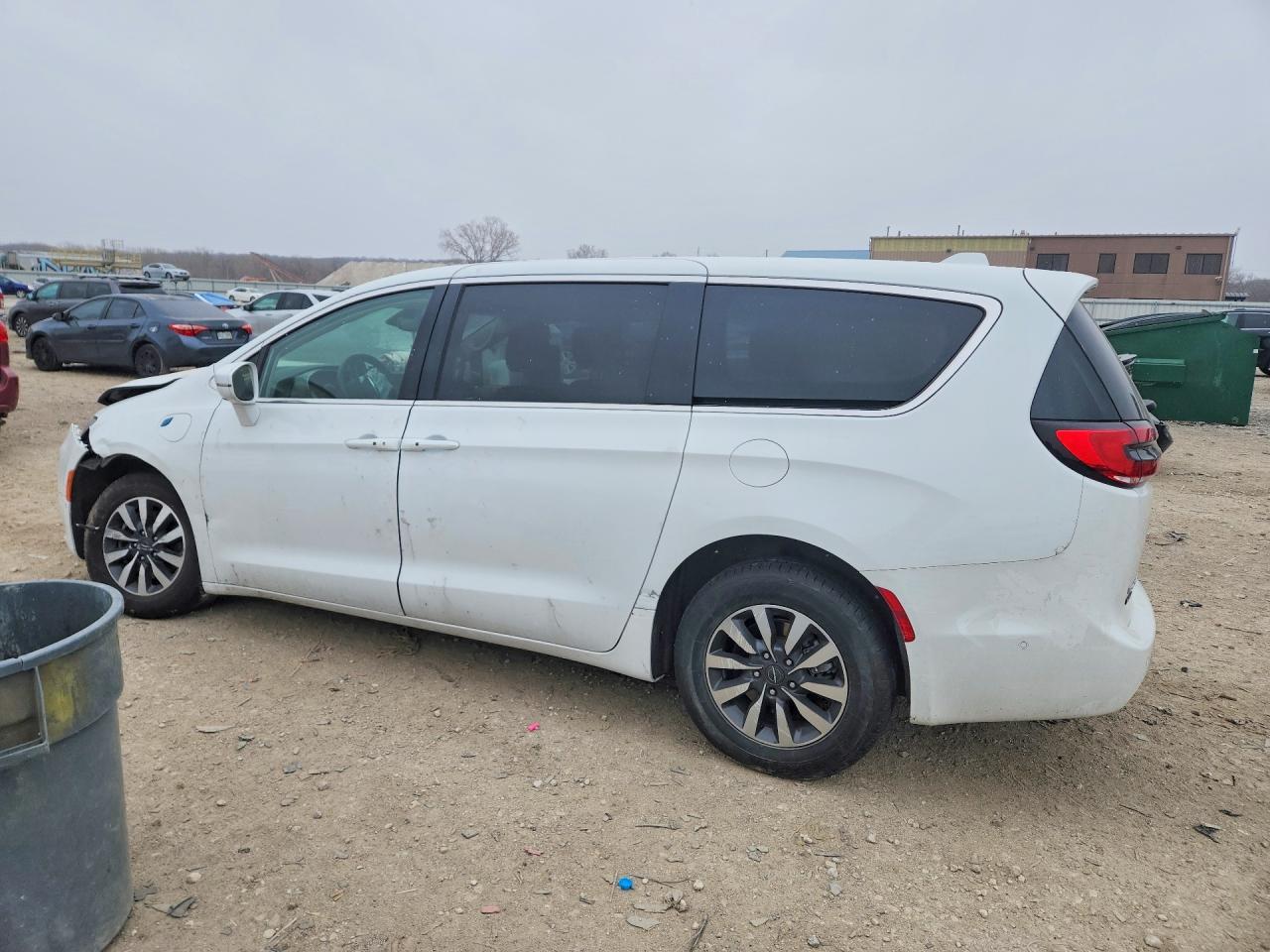 2022 Chrysler Pacifica Hybrid Touring L - Фото 2