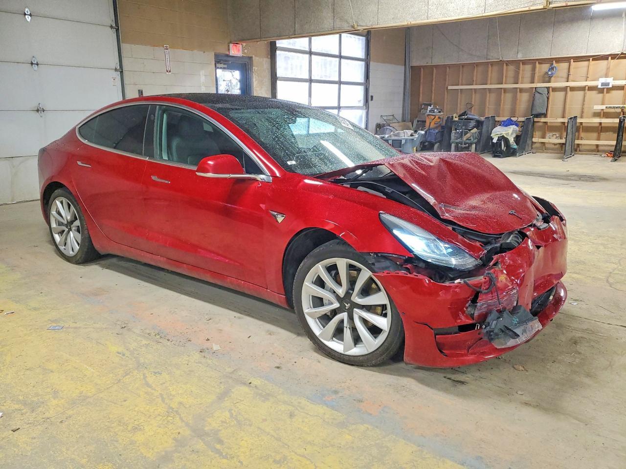 2019 Tesla Model 3 - Фото 4