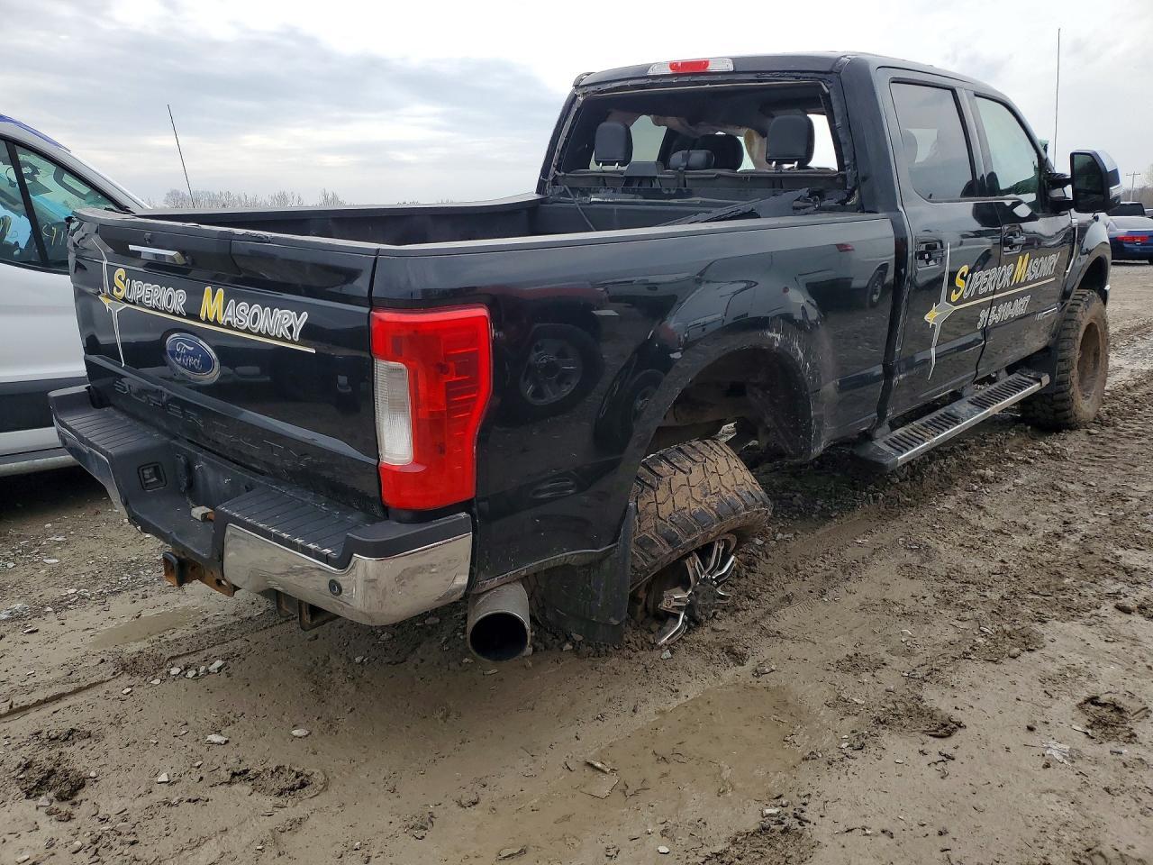 2018 Ford F350 Super Duty - Image 3