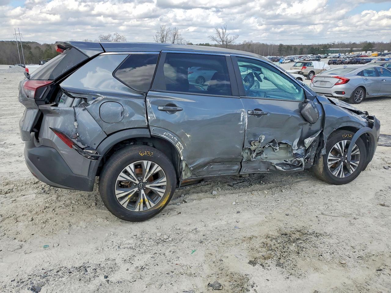 2023 Nissan Rogue Sv - Фото 3