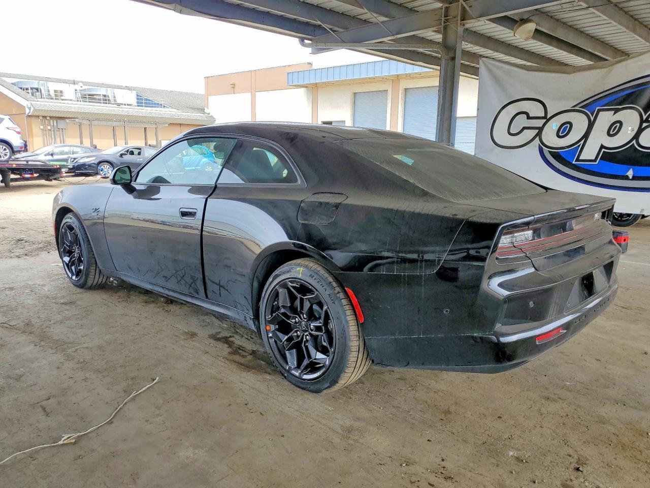 2025 Dodge Charger Daytona R - Фото 2