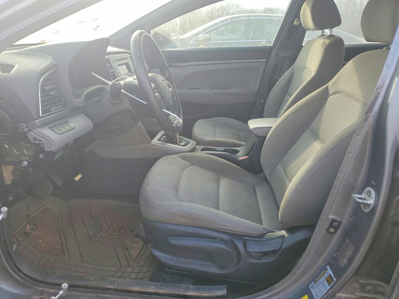 2017 Hyundai Elantra Se - Image 7