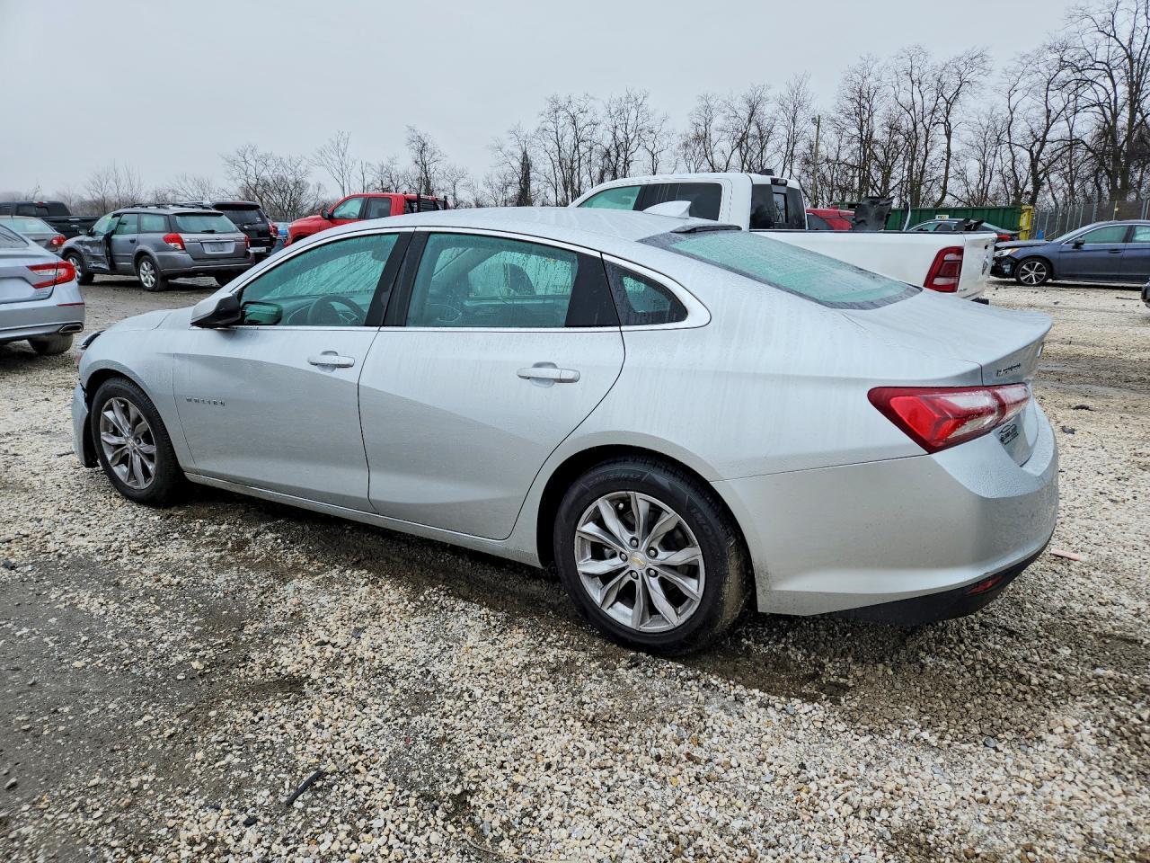 2022 Chevrolet Malibu Lt - Фото 2