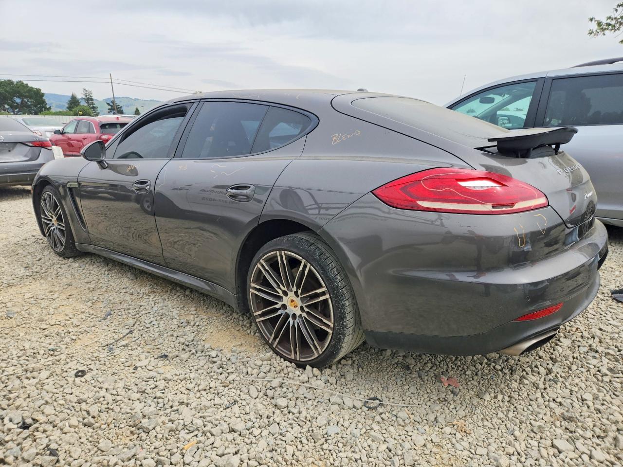 2015 Porsche Panamera 2 - Фото 2