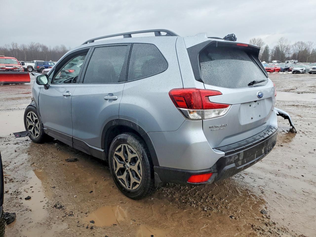 2023 Subaru Forester Premium - Фото 2